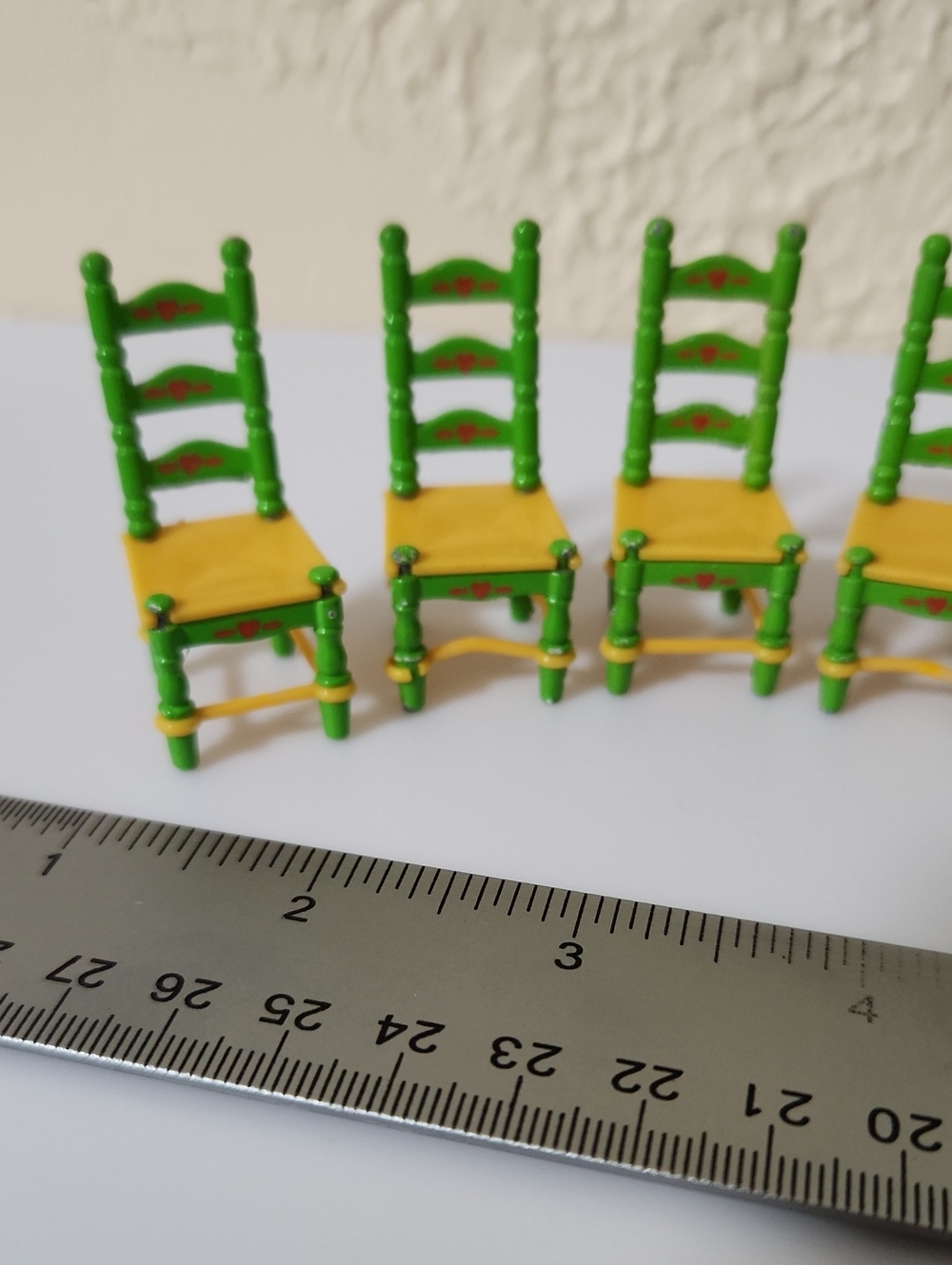 Vintage 1980s Mattel "The Littles" die-cast metal dollhouse furniture pieces - Picture 9 of 16